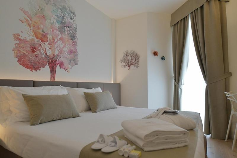 Double Room with Balcony,1361376416:JPEG